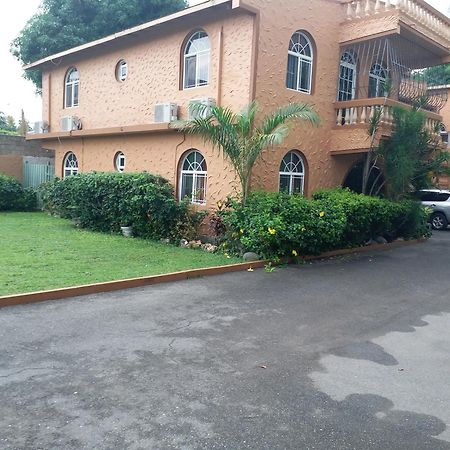 Cozy Apartment 3 金斯敦 外观 照片